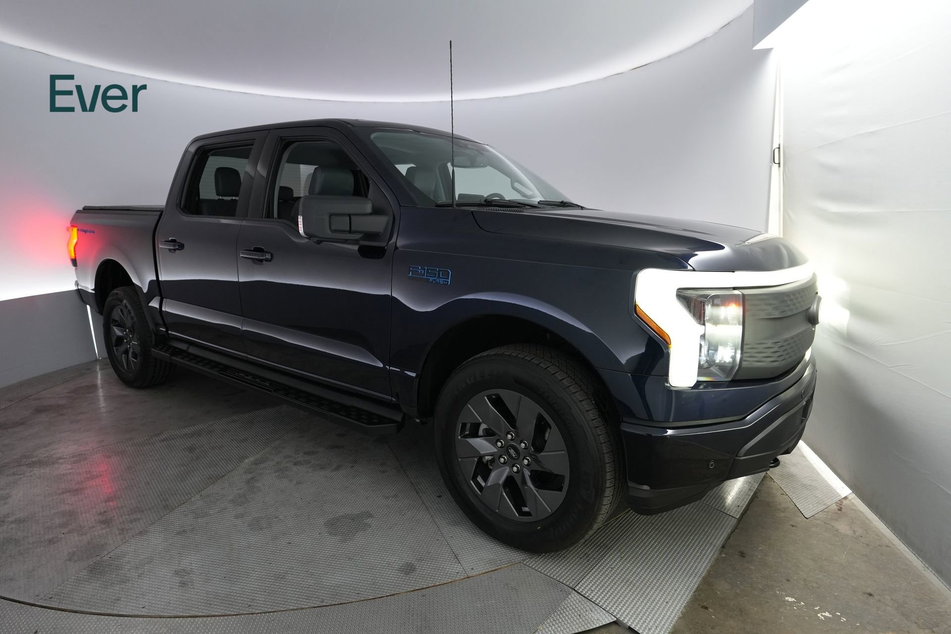 Used 2025 Ford F150 Lightning Flash image 2