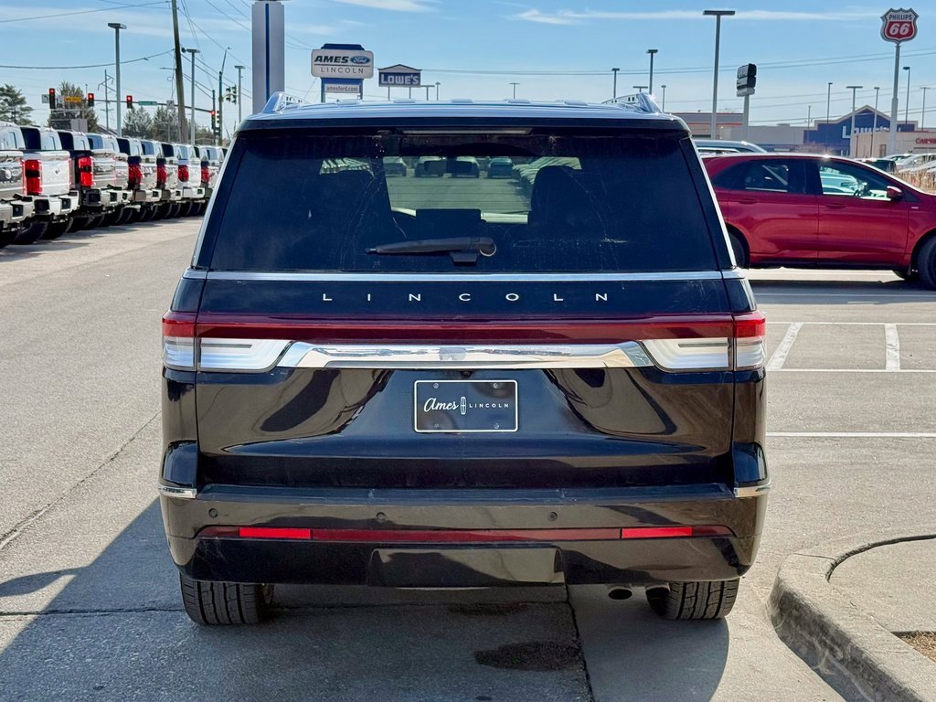 Used 2022 Lincoln Navigator L Reserve image 4