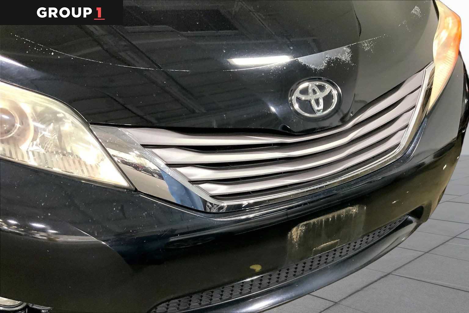 Certified 2017 Toyota Sienna XLE w/ XLE Navigation Package AWD/4WD image 30