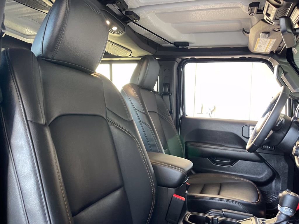 New 2026 Jeep Wrangler Unlimited Sahara AWD/4WD image 24