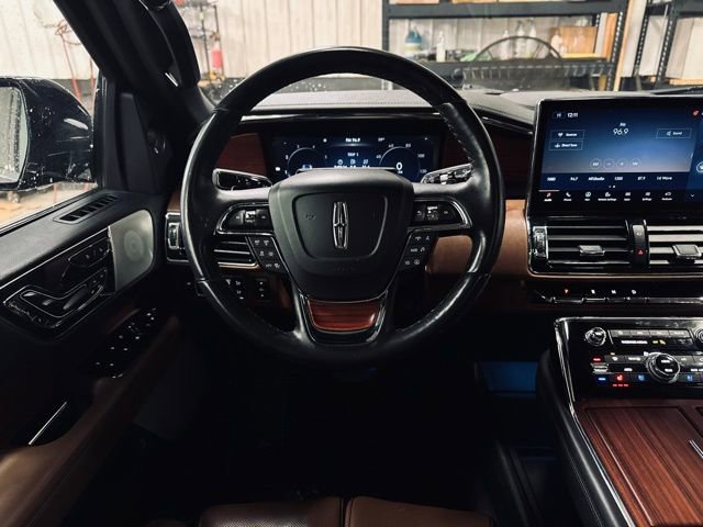 Certified 2024 Lincoln Navigator L Reserve image 30