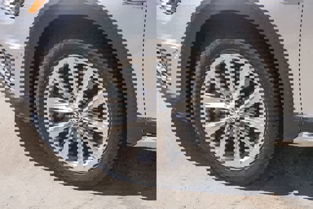 Used 2017 Volkswagen Golf Alltrack SE AWD/4WD image 5