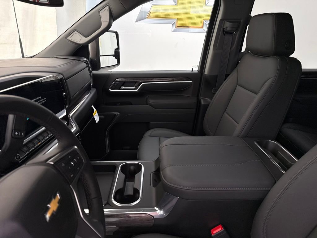New 2026 Chevrolet Silverado 2500 LTZ w/ LTZ Convenience Package image 28