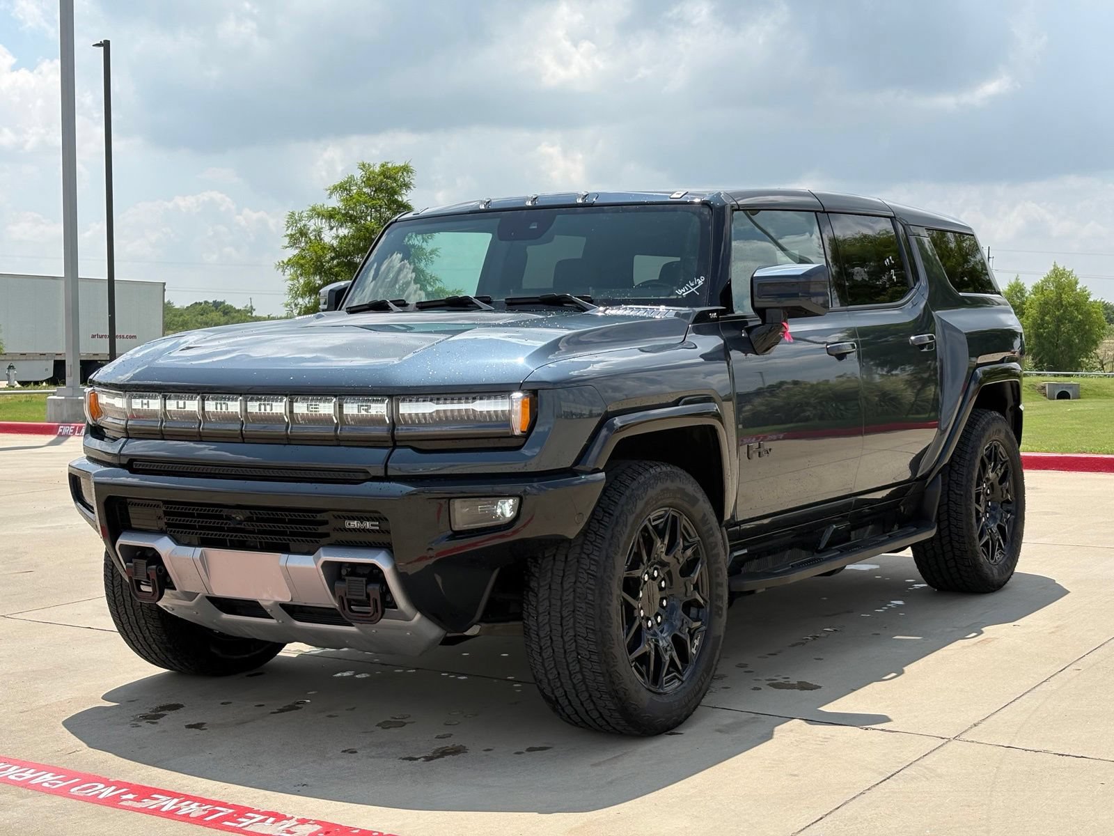Used 2025 GMC Hummer EV 3X w/ LPO, Dark Essentials Package AWD/4WD image 3