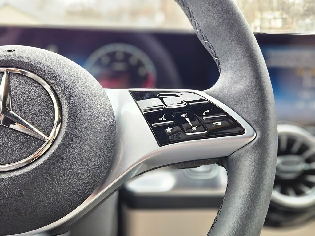 New 2026 Mercedes-Benz GLB 250 4MATIC image 29