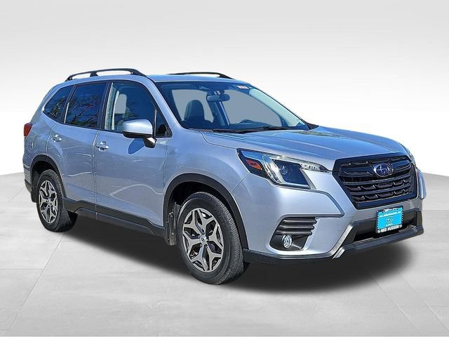 Used 2022 Subaru Forester Premium AWD/4WD image 1