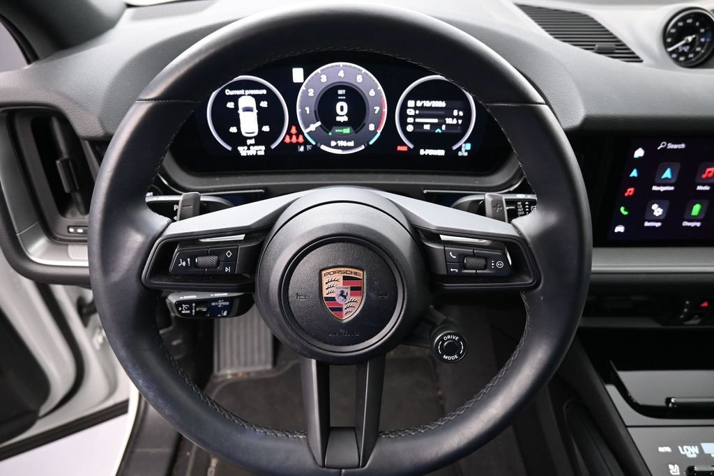 Certified 2025 Porsche Cayenne S AWD/4WD image 10