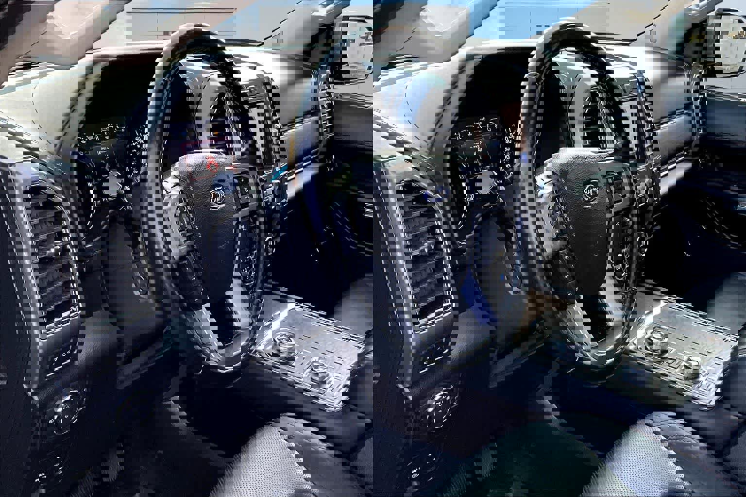 Used 2021 Ford Expedition Platinum AWD/4WD image 2