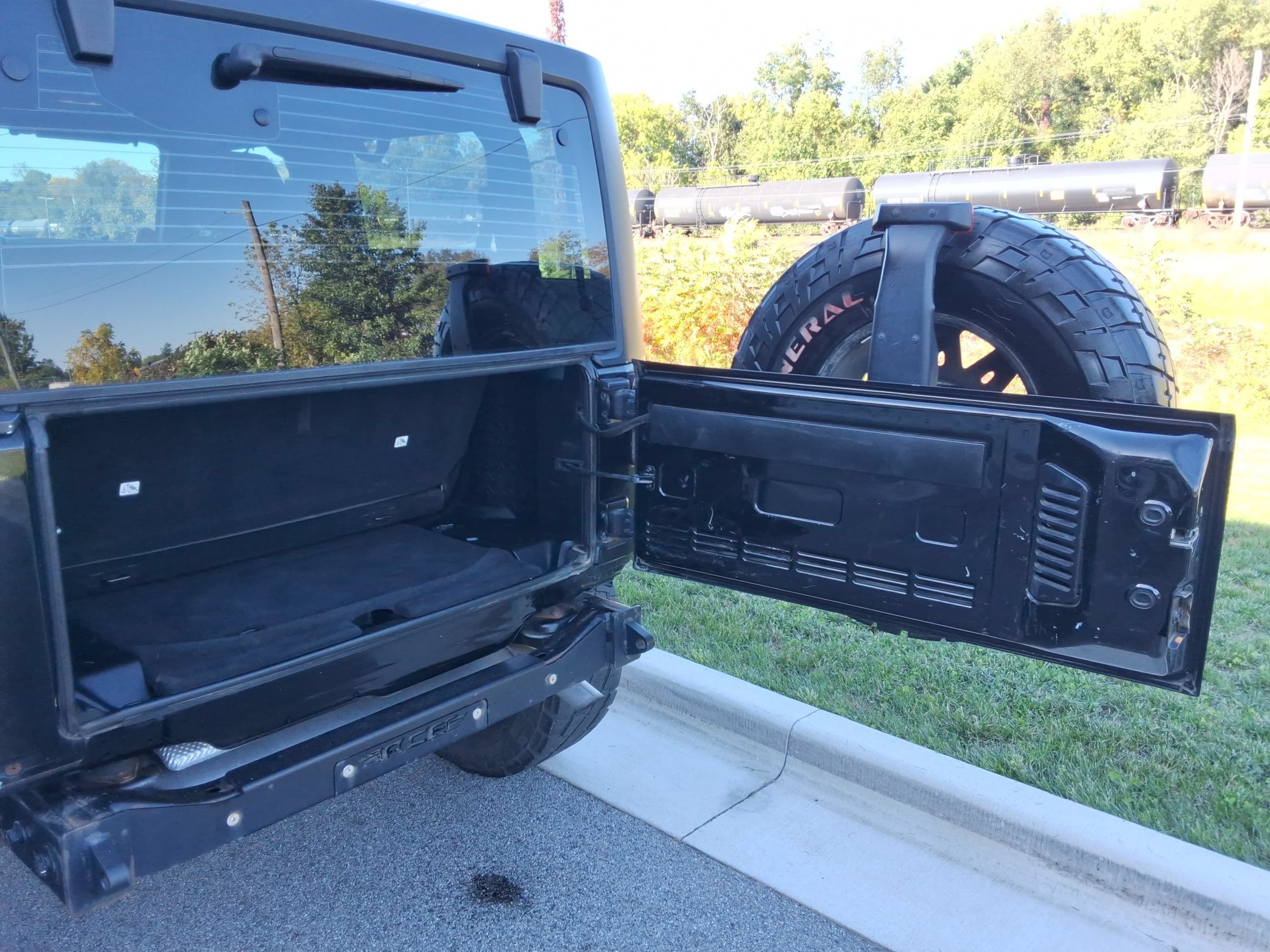 Used 2013 Jeep Wrangler Sport AWD/4WD image 22