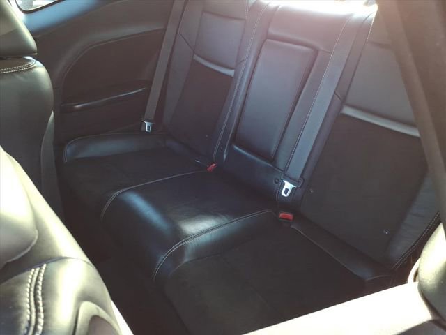Used 2014 Dodge Challenger R/T RWD image 7