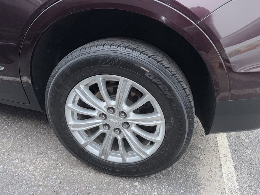 Used 2018 Cadillac XT5 FWD w/ LPO, Wheel Lock Package image 12