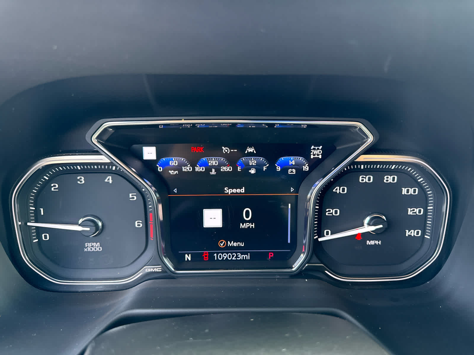 Certified 2021 GMC Yukon SLT w/ SLT Premium Package AWD/4WD image 15