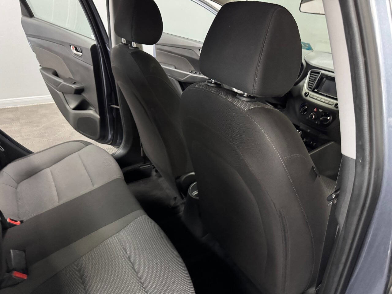 Used 2020 Hyundai Accent SE image 43