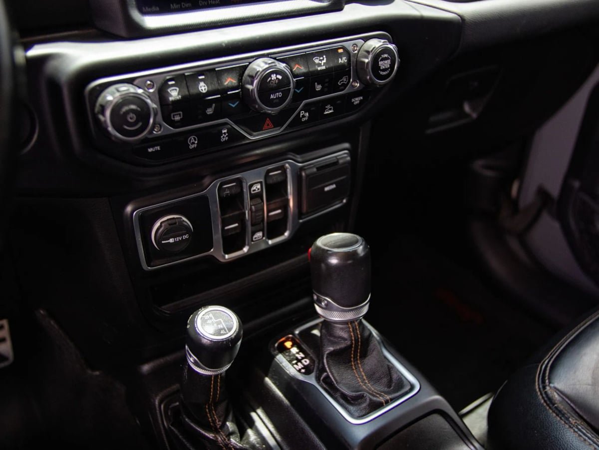 Used 2022 Jeep Gladiator Overland AWD/4WD image 31