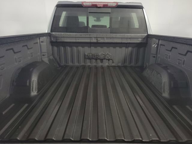 Used 2020 Chevrolet Silverado 1500 High Country w/ Technology Package image 23