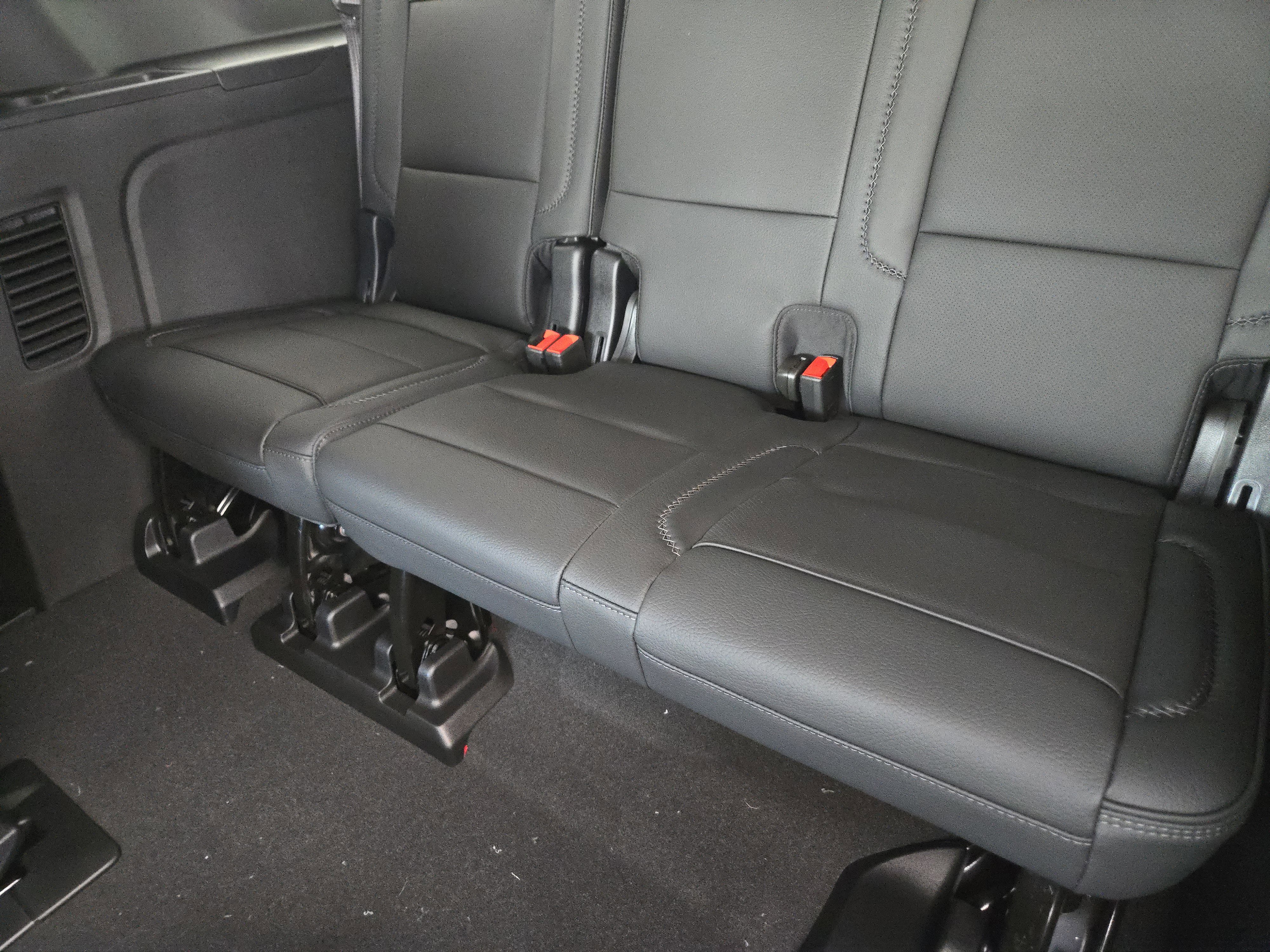 New 2026 GMC Yukon XL Denali w/ Denali Reserve Package image 23