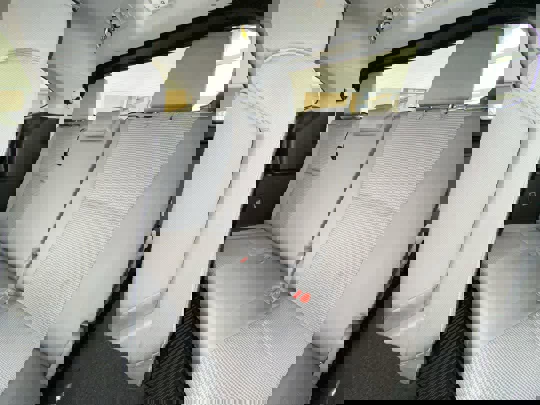 Used 2023 Toyota Highlander L image 24