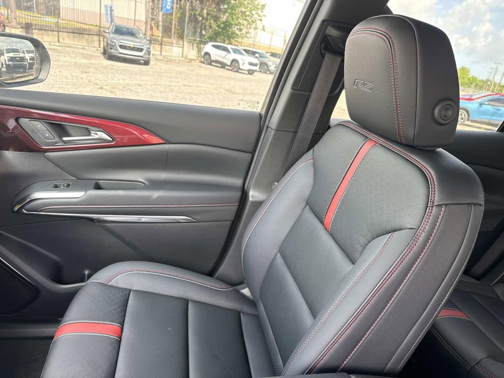 New 2026 Chevrolet Traverse RS FWD image 16