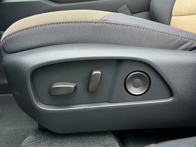 New 2026 Chevrolet Equinox ACTIV w/ Convenience Package III image 19