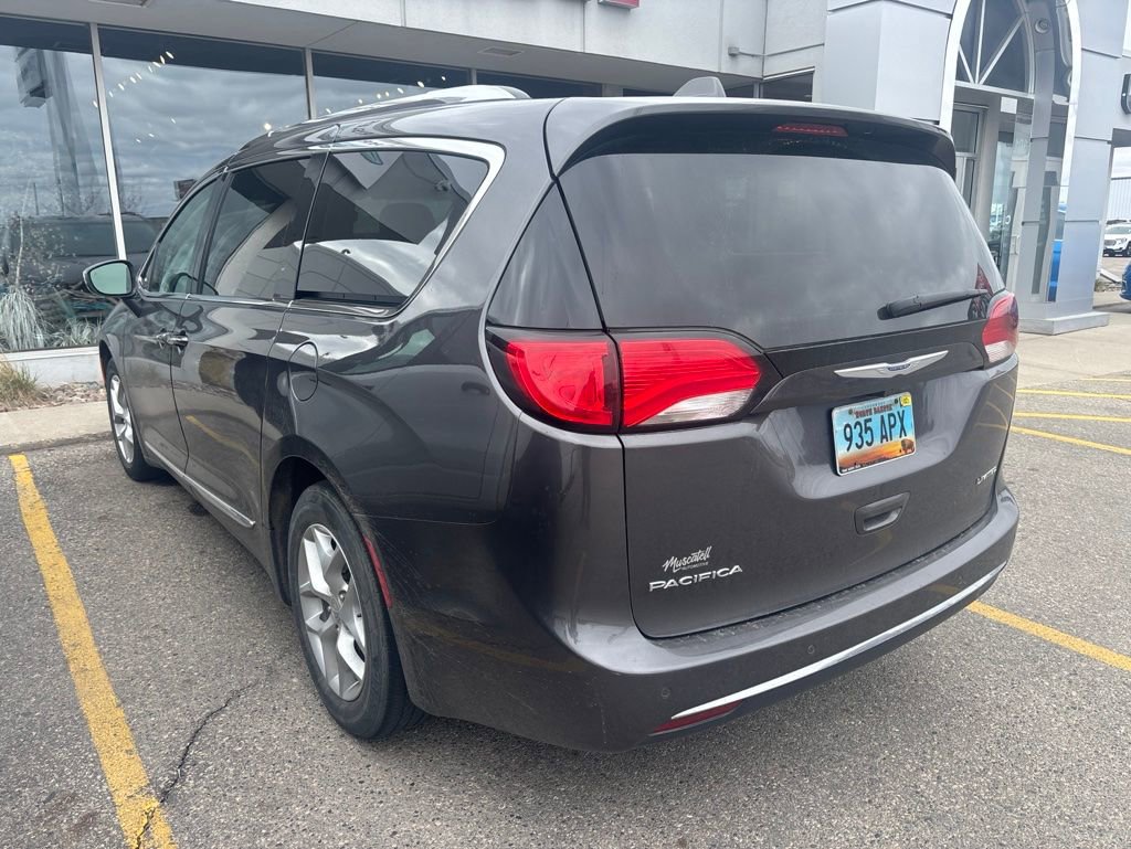 Used 2019 Chrysler Pacifica Limited FWD image 4