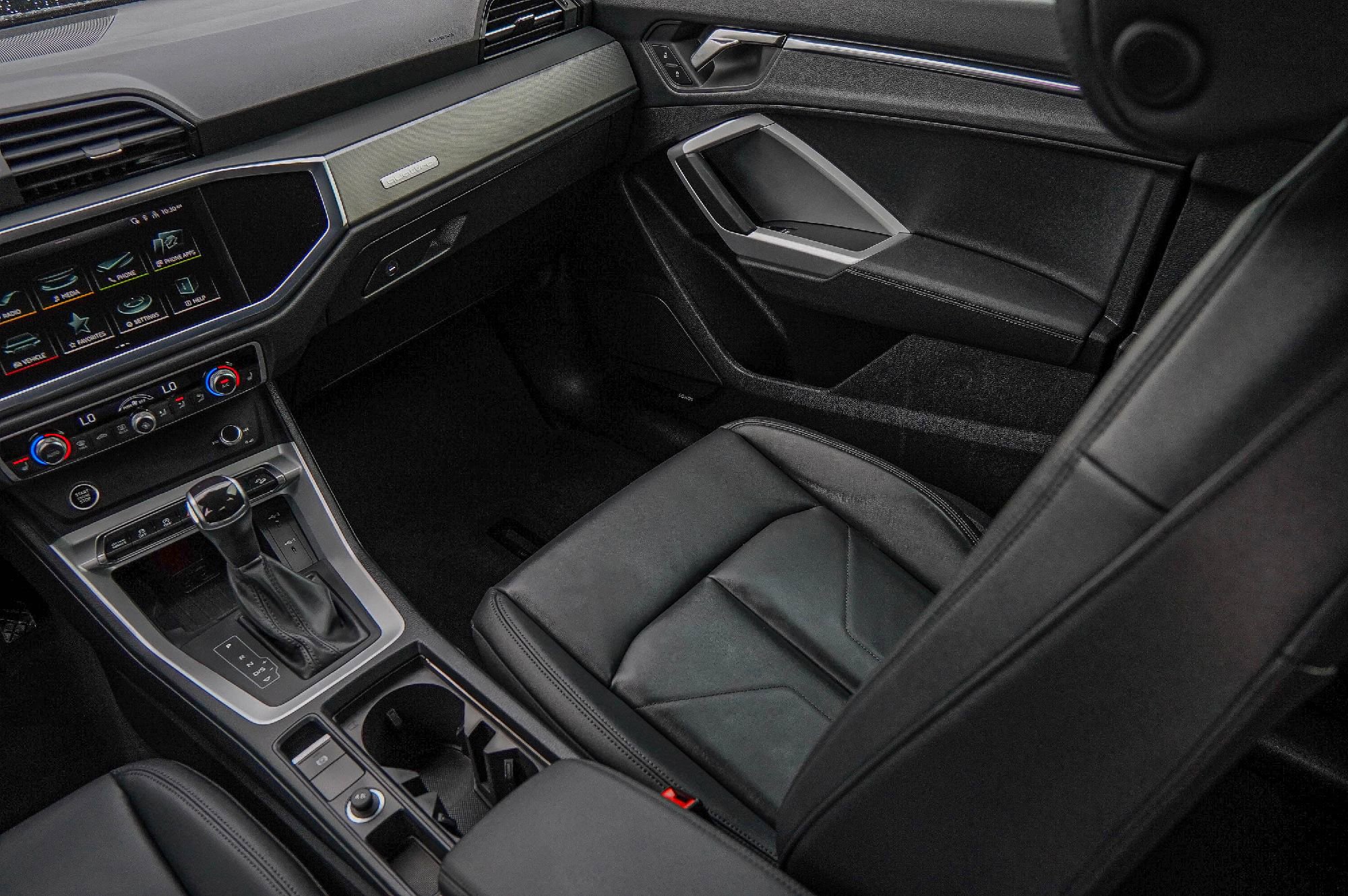 Certified 2025 Audi Q3 2.0T Premium Plus w/ Premium Plus Package image 26