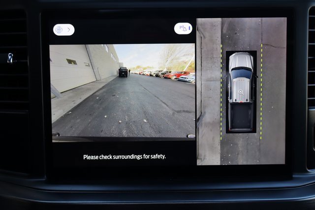 New 2026 Ford F250 Lariat w/ Black Appearance Package image 9