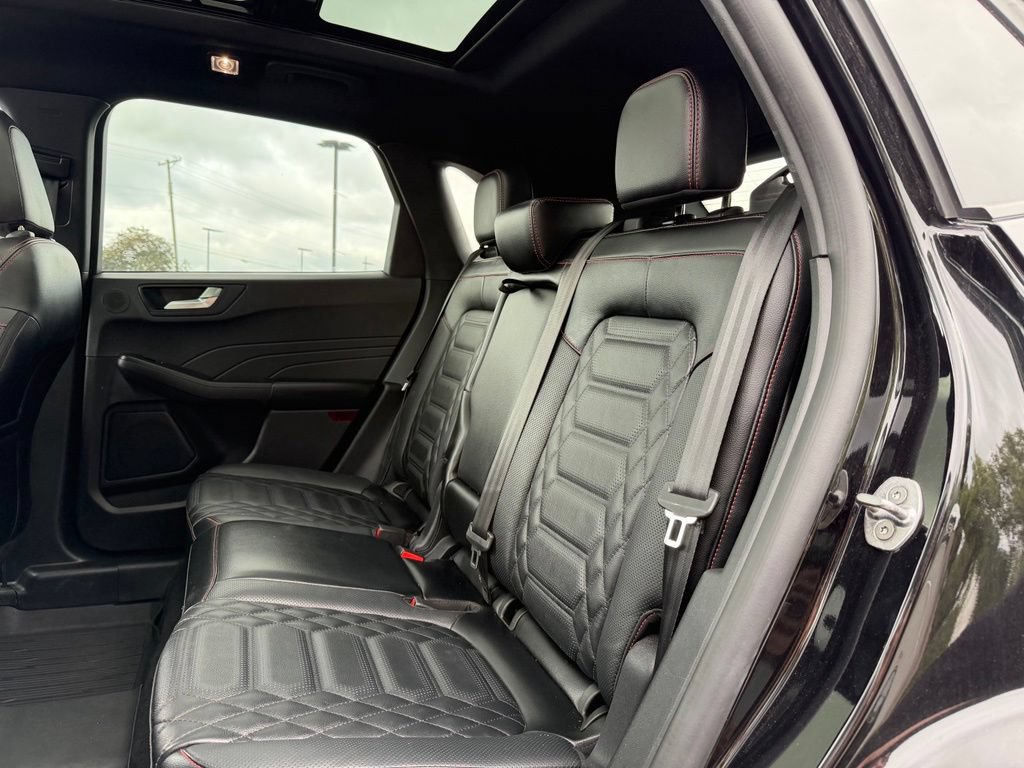 Used 2024 Ford Escape ST-Line Elite w/ Premium Technology Package AWD/4WD image 26