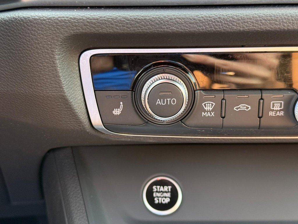 Used 2024 Audi Q3 2.0T Premium Plus image 23