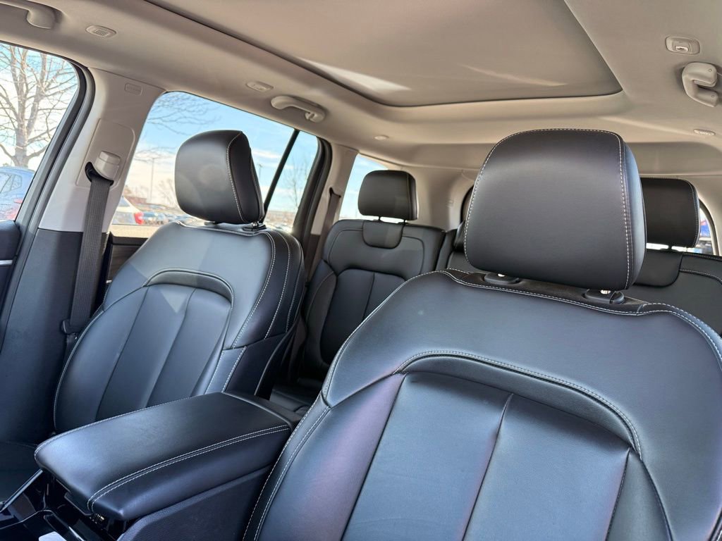 Used 2023 Jeep Grand Cherokee 4WD 4xe image 28