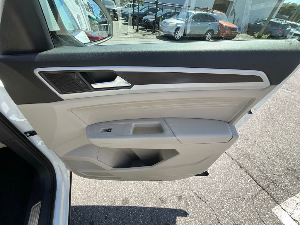 Used 2022 Volkswagen Atlas SE image 30