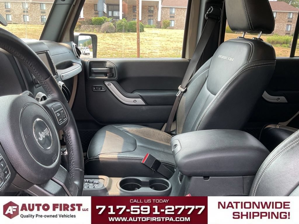 Used 2017 Jeep Wrangler Unlimited Rubicon w/ Connectivity Group AWD/4WD image 7