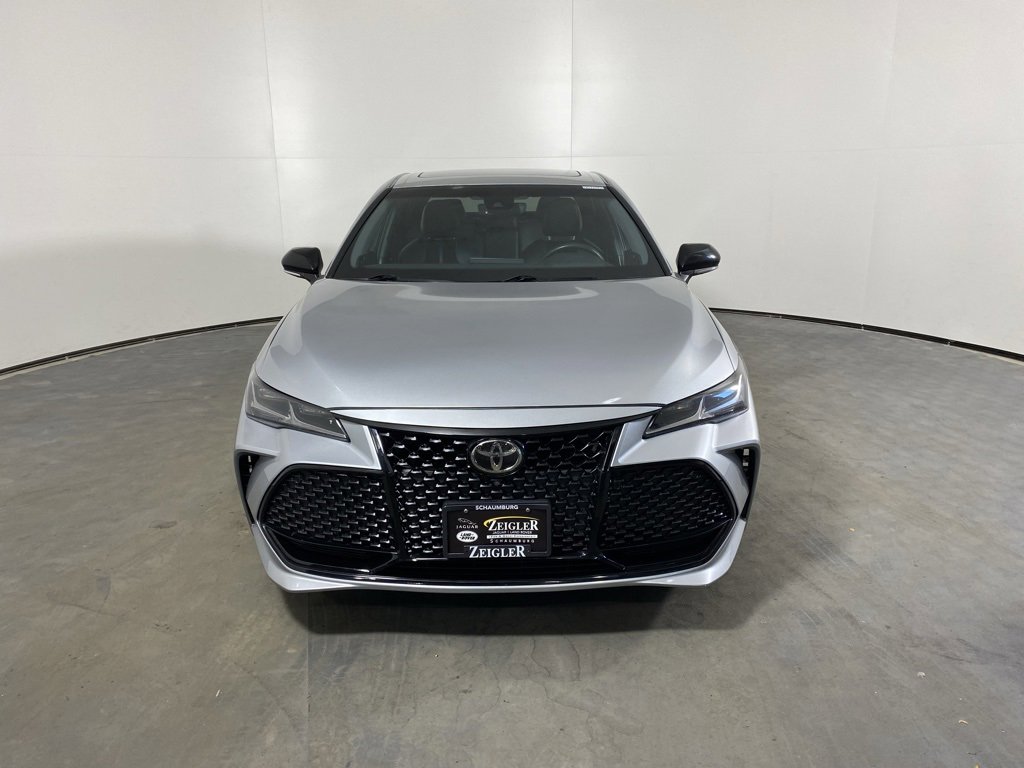 Used 2022 Toyota Avalon Touring video 2