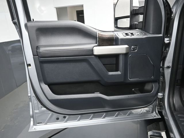 Used 2022 Ford F250 Lariat w/ Lariat Value Package image 19