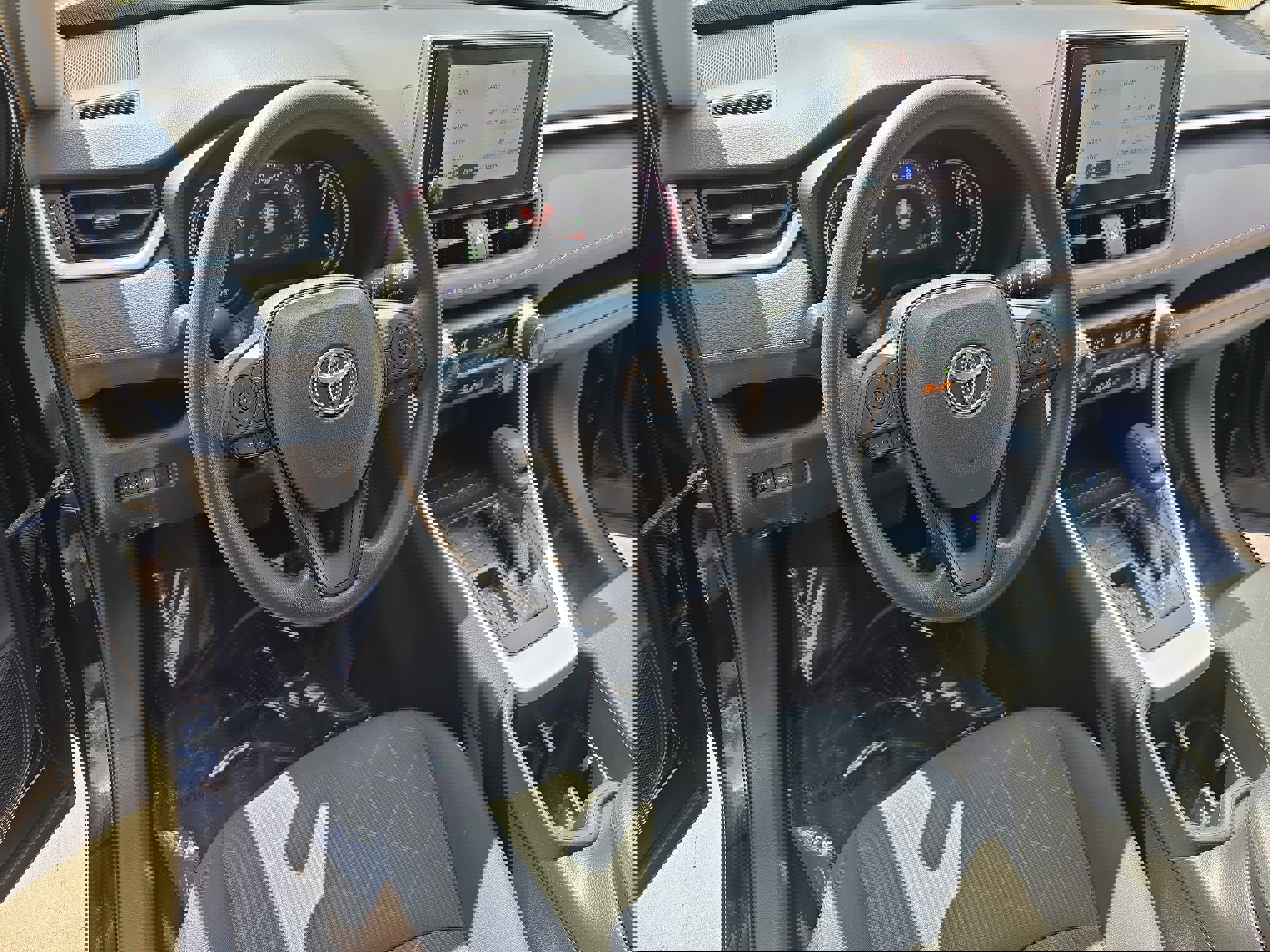 Used 2023 Toyota RAV4 XLE image 17