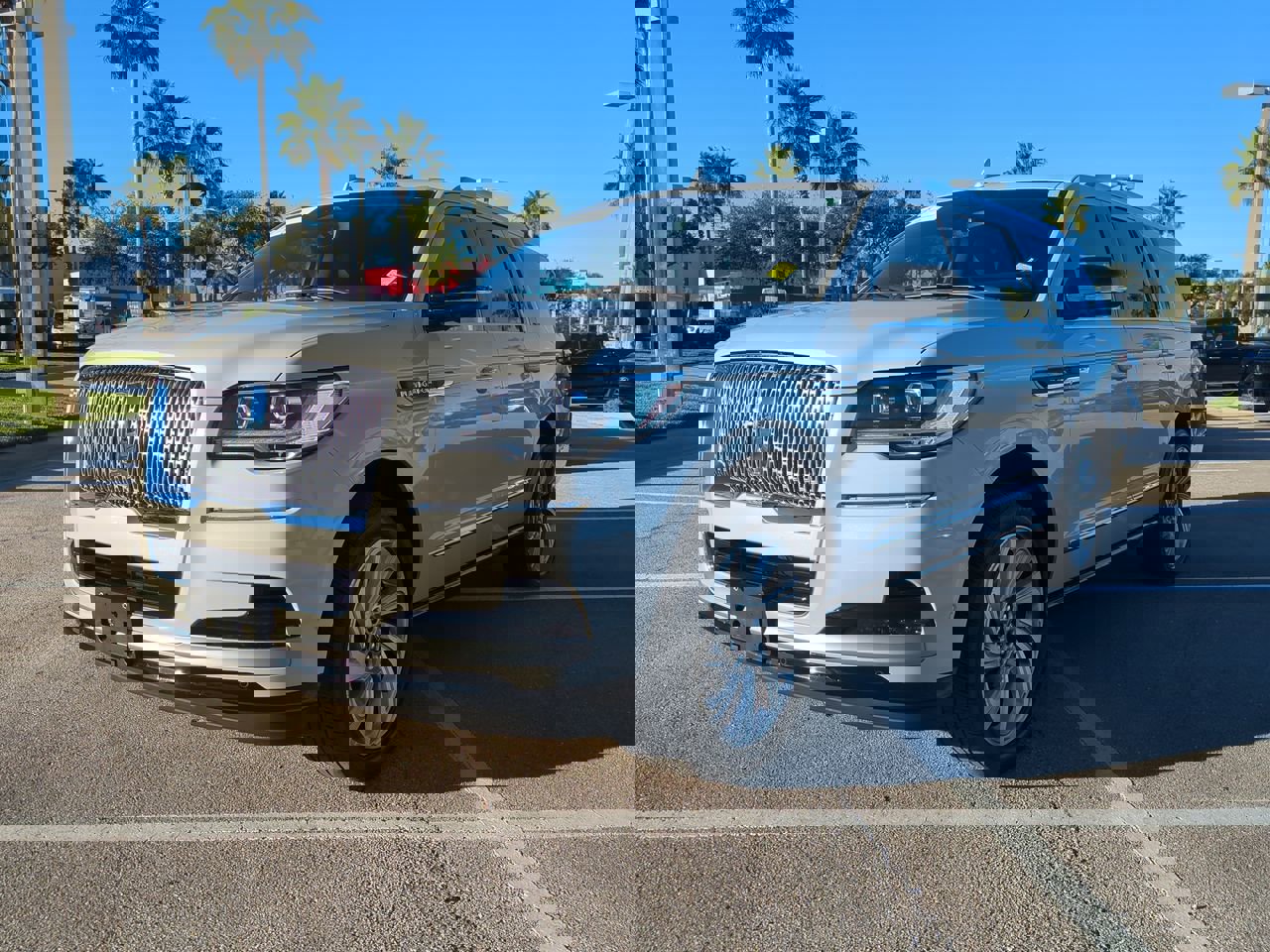 Certified 2024 Lincoln Navigator L Reserve image 8