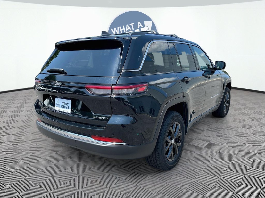 Used 2022 Jeep Grand Cherokee Limited AWD/4WD image 6