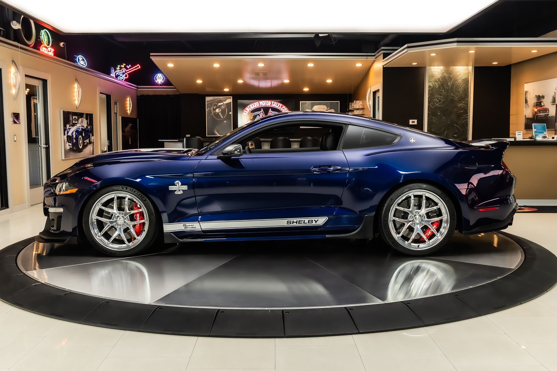 Used 2019 Ford Mustang GT Premium w/ GT Performance Package RWD image 17