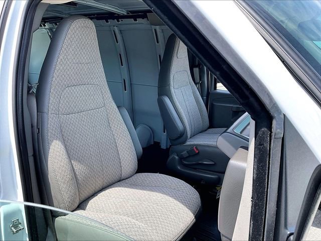 New 2026 Chevrolet Express 2500 w/ Driver Convenience Package RWD image 28