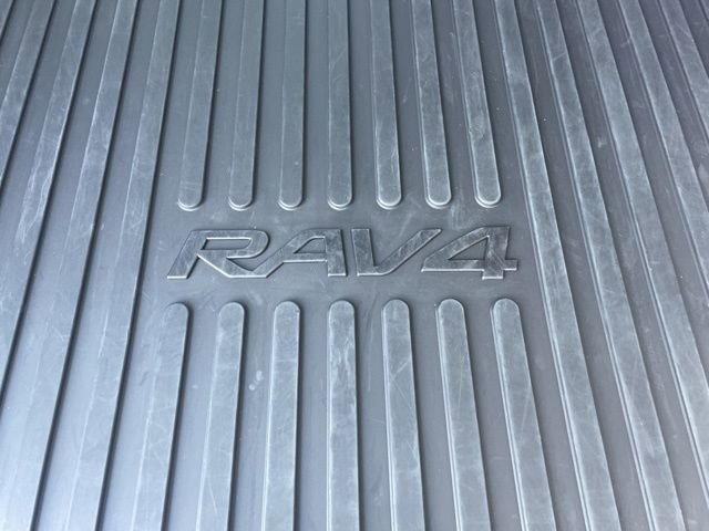 Used 2018 Toyota RAV4 XLE AWD/4WD image 59