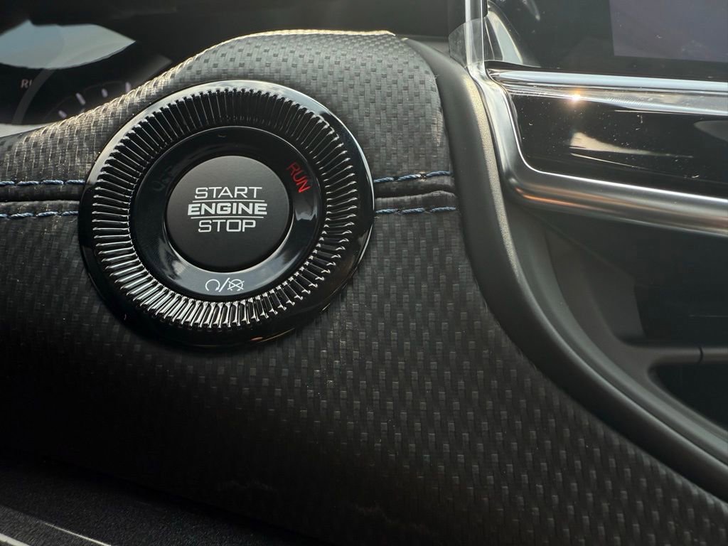 New 2025 Jeep Compass Limited w/ Sun & Sound Group image 8