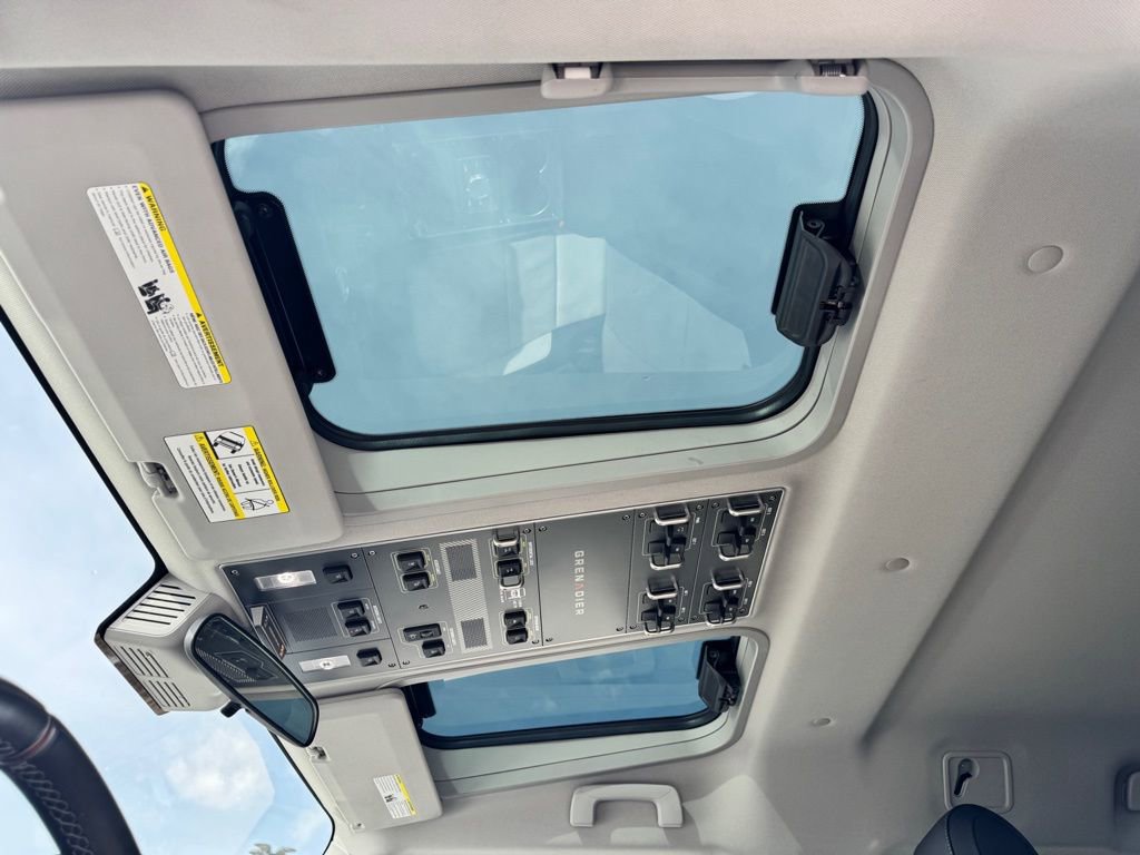 Used 2025 INEOS Grenadier Fieldmaster Edition image 17