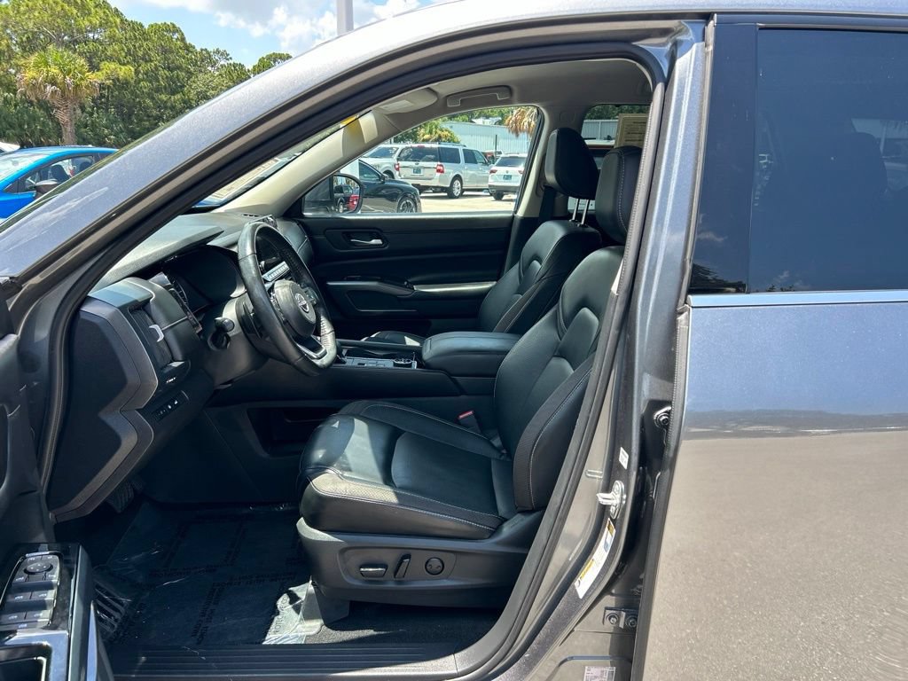 Certified 2024 Nissan Pathfinder SL AWD/4WD image 17