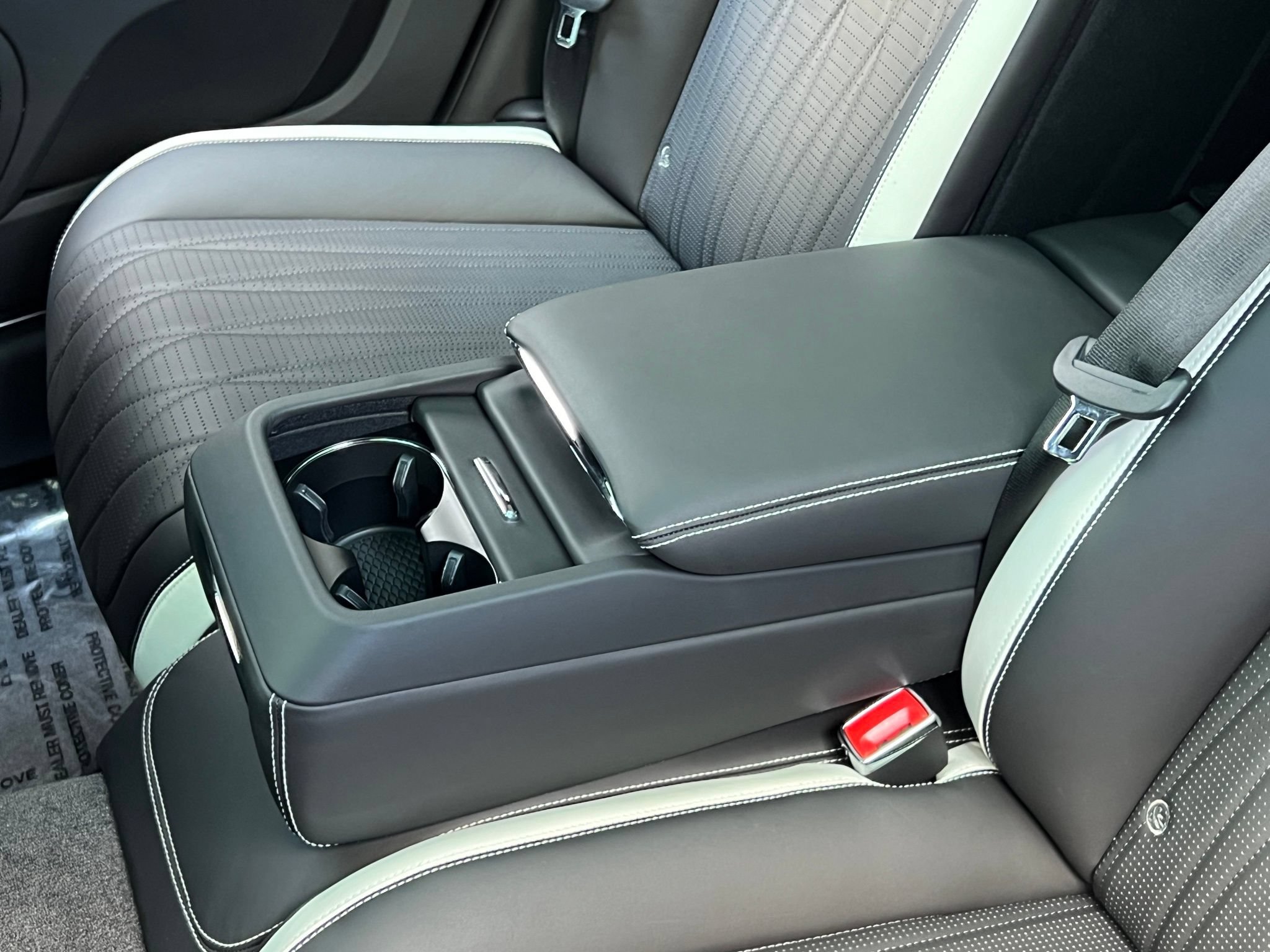 Used 2023 Bentley Flying Spur W12 AWD/4WD image 42