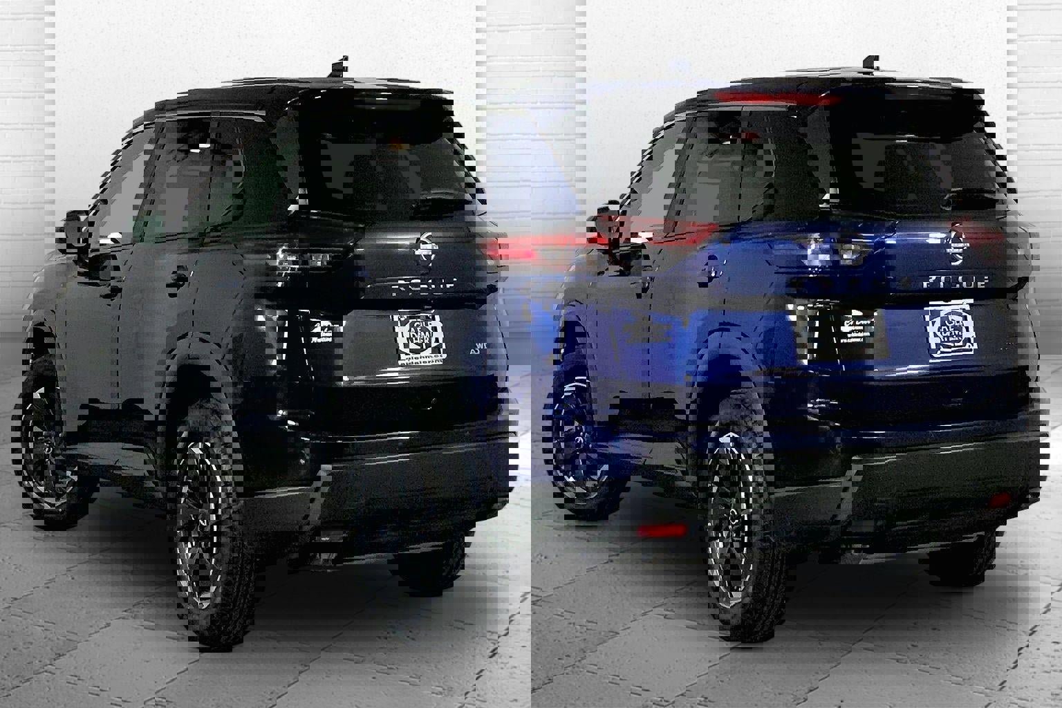 Used 2025 Nissan Rogue SV image 11