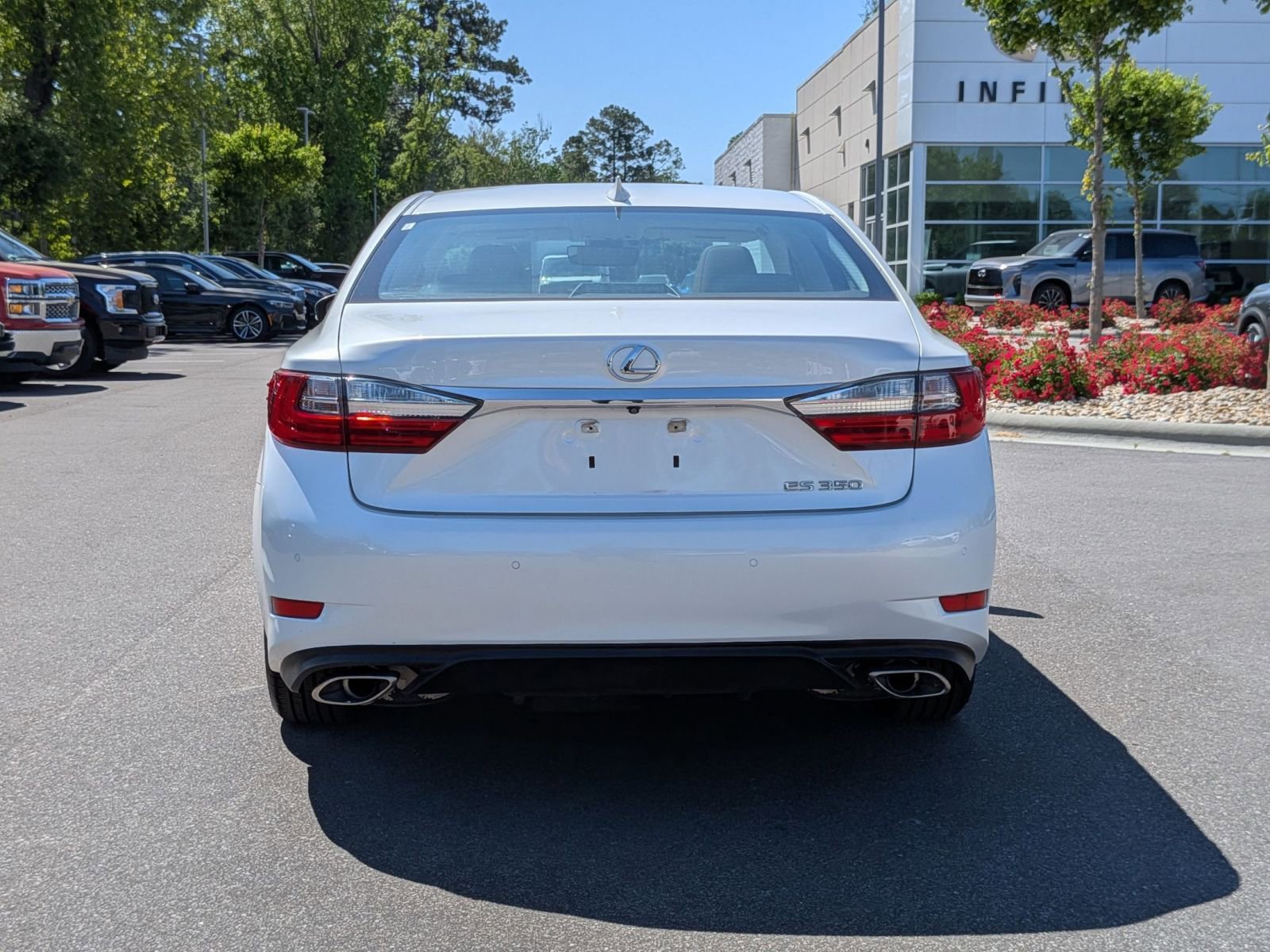 Used 2018 Lexus ES 350 w/ Premier Package image 4