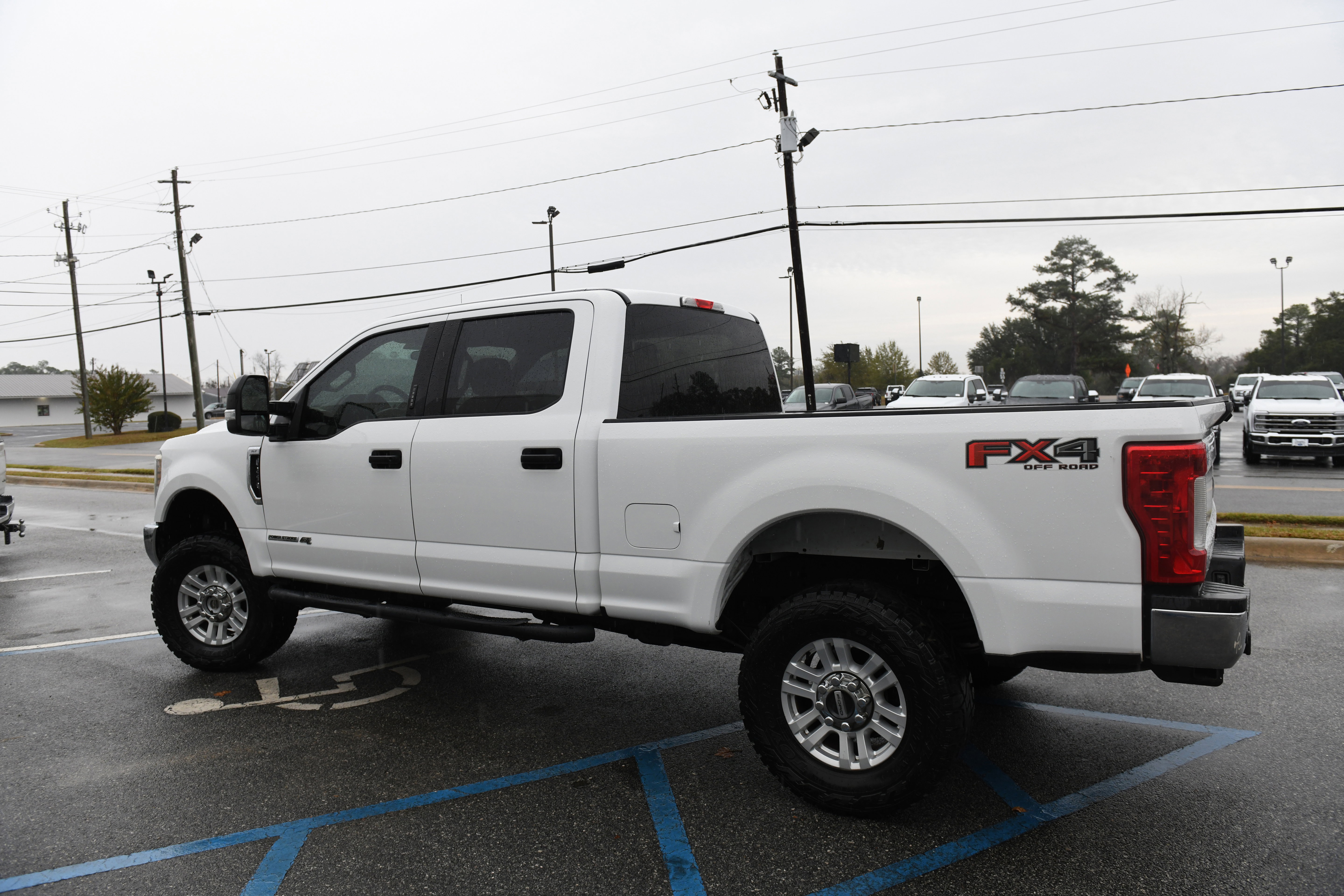 Used 2018 Ford F250 XLT w/ XLT Value Package AWD/4WD image 5