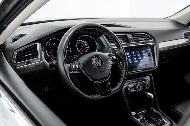 Used 2021 Volkswagen Tiguan SE R-Line image 13