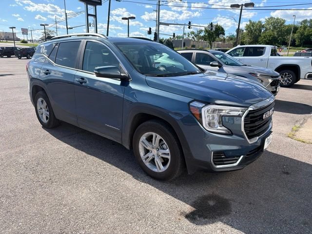 Used 2024 GMC Terrain SLE w/ Driver Convenience Package AWD/4WD image 8