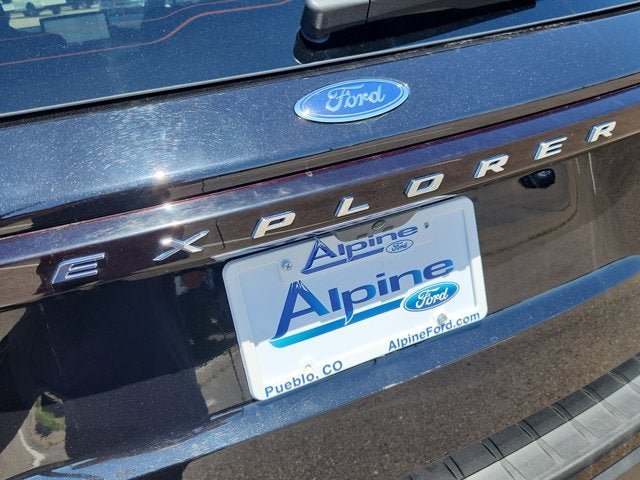 Used 2025 Ford Explorer Active AWD/4WD image 16