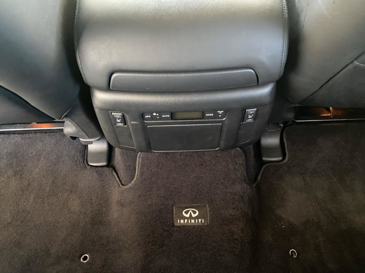 Used 2013 INFINITI QX56 4WD w/ Deluxe Touring Pkg image 25